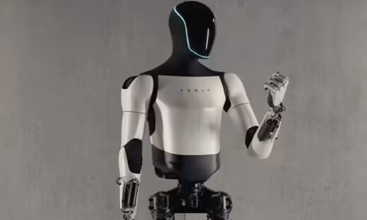  特斯拉擎天柱机器人产量目标下调至2000台