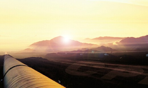 我国油气长输管道建设实现全国产化机器人焊接