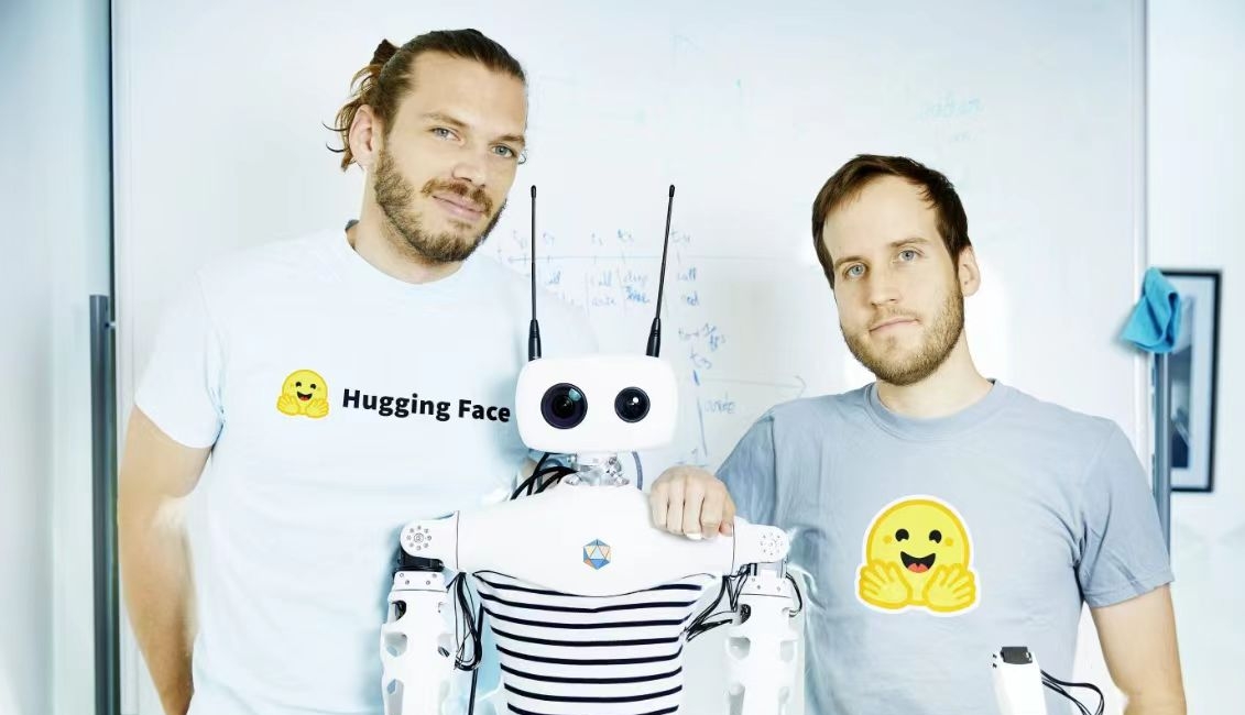 大模型平台Hugging Face宣布收购Pollen Robotics，正式进军具身智能领域