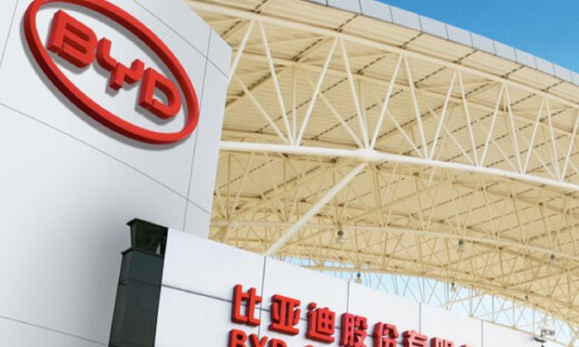 比亚迪，加速“造人”