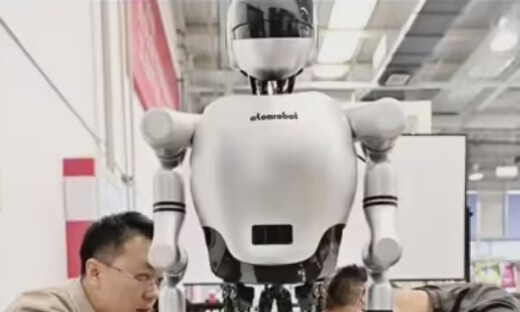 天津产首款人形机器人：阿童木“天兵一号”亮相