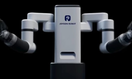 均普智能发布柔性双臂机器人新品