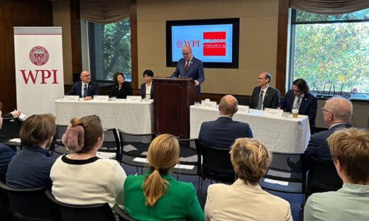 机器人重回美国核心方向