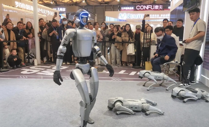 3个月回本到无人问津 人形机器人租赁市场“退烧”