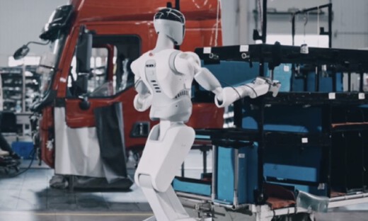 智平方机器人“上岗”东风柳汽产线