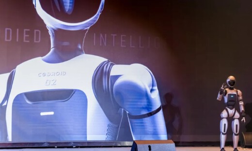 埃斯顿酷卓科技正式发布第二代人形机器人Codroid 02