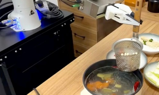 高阳带队，“边想边干”的OneTwoVLA会是具身智能的跃迁引擎吗？