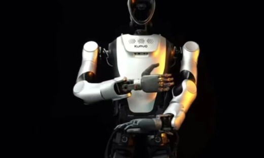 人形机器人时代来了，中美人形机器人之争或关乎国运