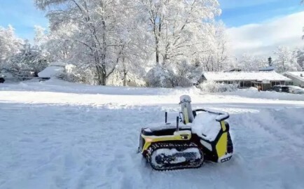 蛰伏扫雪赛道多年后，连获7轮融资的模块化庭院机器人厂商