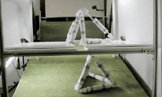 机器人跟生物一样也能新陈代谢，受损后还可以自愈