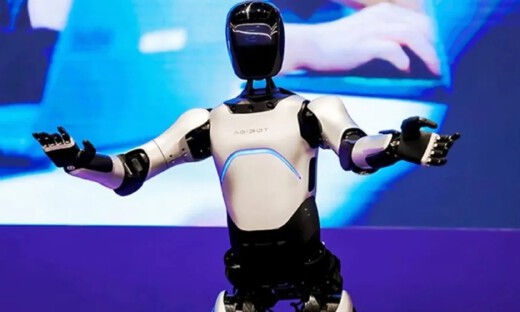 智元、宇树扎堆上市，半年300亿融资背后，机器人赛道「太火了」？