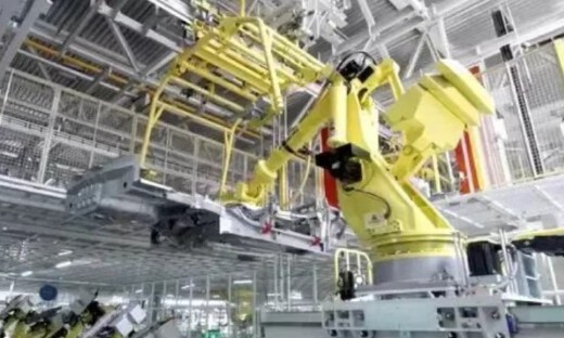 首个机器人公司主板退市，背后原因是什么