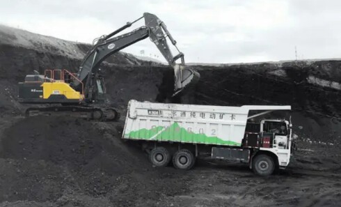 网易灵动发布全球首个工程机械具身智能模型“灵掘”