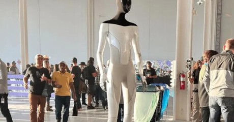 特斯拉第三代机器人预计2025年推出