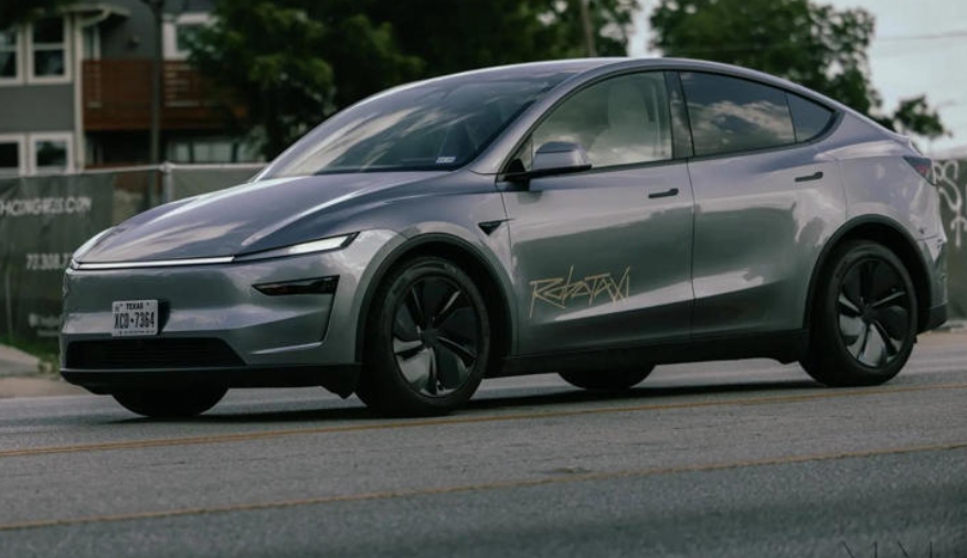 特斯拉Robotaxi加速扩张，布局多州直面Waymo竞争