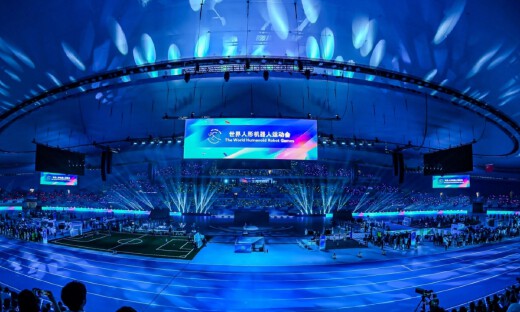 从赛场竞技到走进千万家：人形机器人如何叩响家庭服务之门？