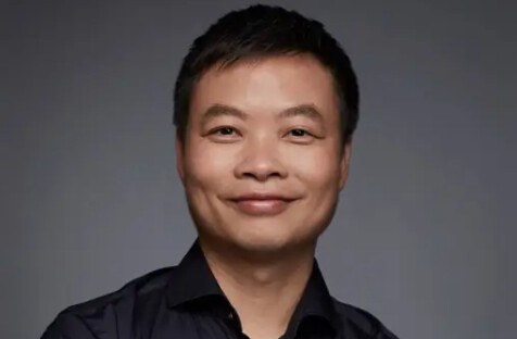 报道称何小鹏高度看齐马斯克，人形机器人团队规模近200人