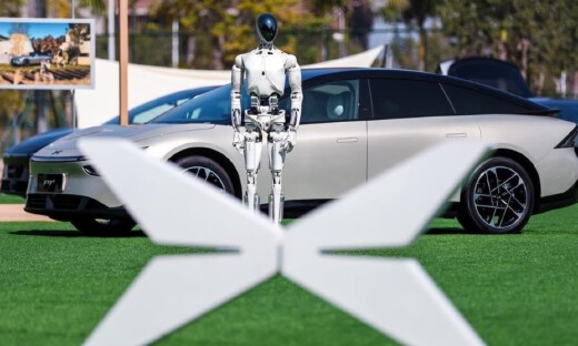 何小鹏：争取明年成为中国第一批实现人形机器人量产的公司