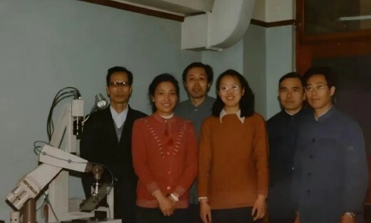 一群清华人，与具身智能的四十年