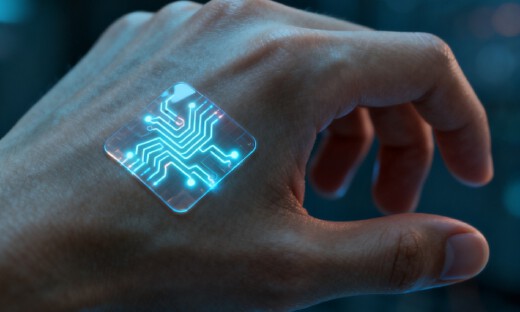 让机器人拥有“触感”？中国团队研发“电子皮肤”，开启人机交互新纪元