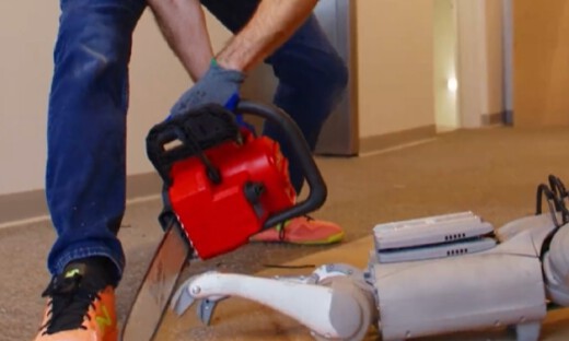 机器狗腿被锯了也能继续走！最新机器人大脑来自320亿估值独角兽