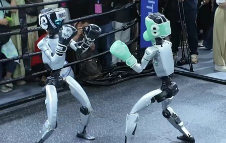 著名机器人专家：人型机器人的未来是不像人