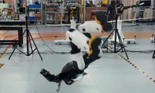 双雄记：宇树开源，智元空翻，攻“心”之战意味着什么？