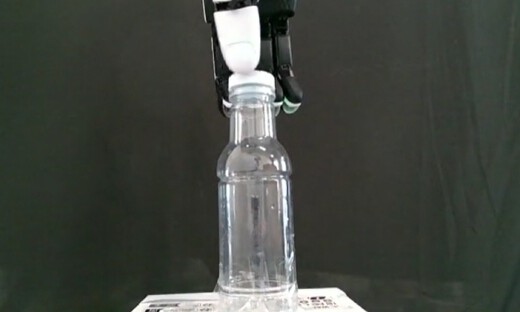 灵巧手能帮女友拧瓶盖了！同济清华上海交大等新成果 | CoRL 2025