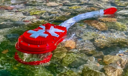 Sci.Rob.最新封面！EPFL造出复现斑马鱼视动反应的仿生机器鱼