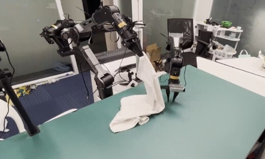 机器人连续叠衣120分钟！仅用0.9B参数实现五大SOTA｜清华AIR & 上海AI Lab开源