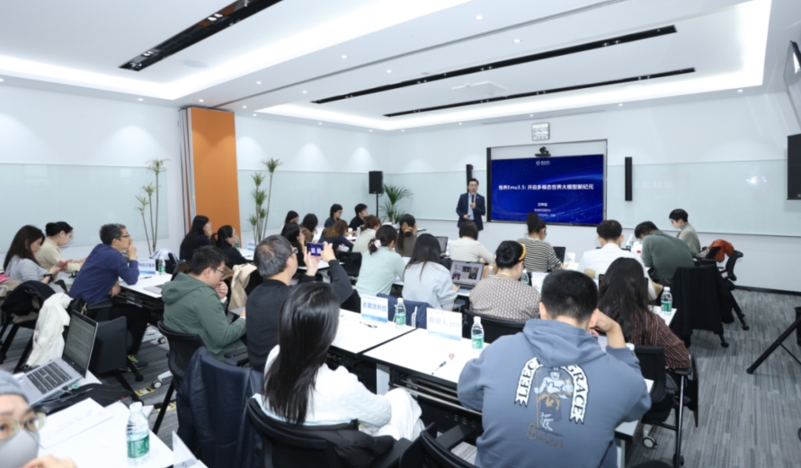 智源研究院发布悟界Emu3.5，开启多模态世界大模型新纪元