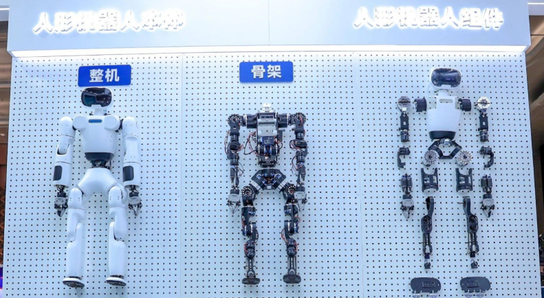 蓝思科技：2025年人形机器人预计出货3000台