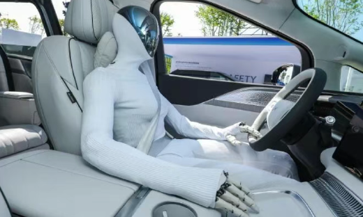 何小鹏怒剪机器人，特斯拉从此有了新对手