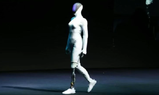 小鹏能否成为下一个特斯拉？