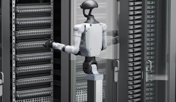 宇树推出首款轮式人形机器人G1-D