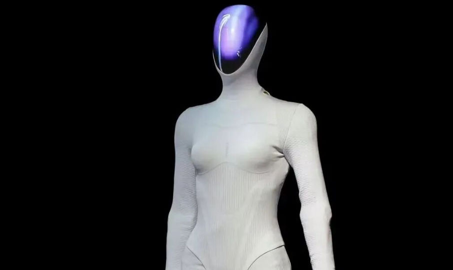 年销量100万台：老实人何小鹏，搞AI比李想更激进