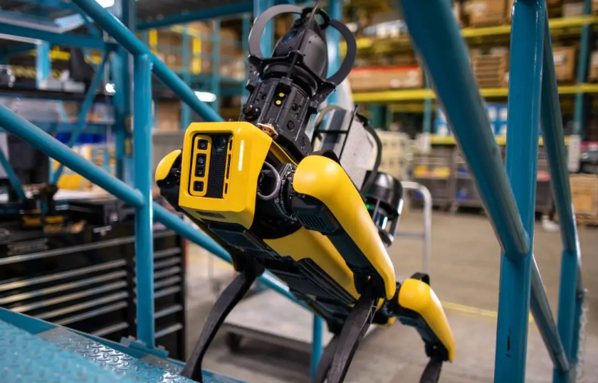 波士顿动力狗进入美国警方标准装备体系