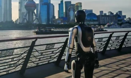 智元远征A2完成全球首次人形机器人百公里跨省行走