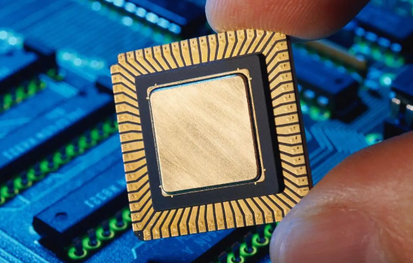 美国正考虑允许英伟达向中国出售H200芯片