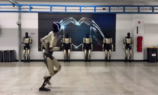 4秒奔跑，隐藏了特斯拉最新人形机器人的多少细节
