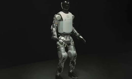 5个月造出双足人形机器人，英国黑马加速跑