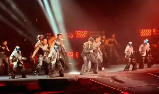 马斯克点赞！宇树机器人演唱会伴舞，引爆全球科技圈围观