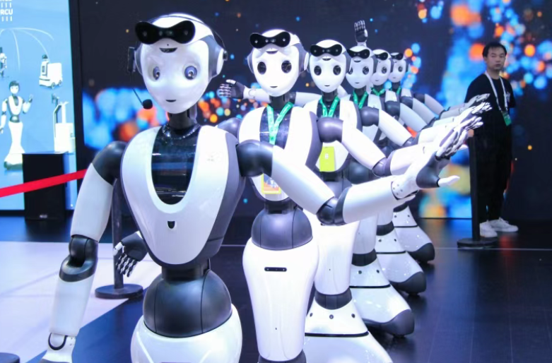 港仔机器人获100台安保机器人订单