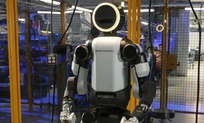 美国CES，又被中国人形机器人包围了