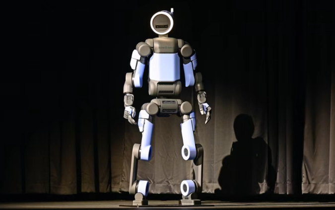 告别实验室，年产3万台！波士顿动力新款Atlas官宣