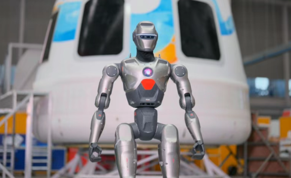 中国智造闯深空！人形机器人要上天？