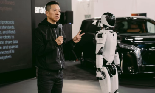 贾跃亭“画饼”人形机器人