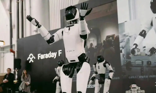 贾跃亭“造人”上热搜，机器人1.7万开卖，已拿下1211台订单