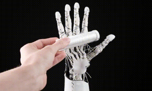 创纪录融资！OpenAI天使押注，这家公司要把机器人身体“织”出来