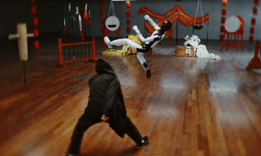 智元发布全尺寸人形机器人远征A3